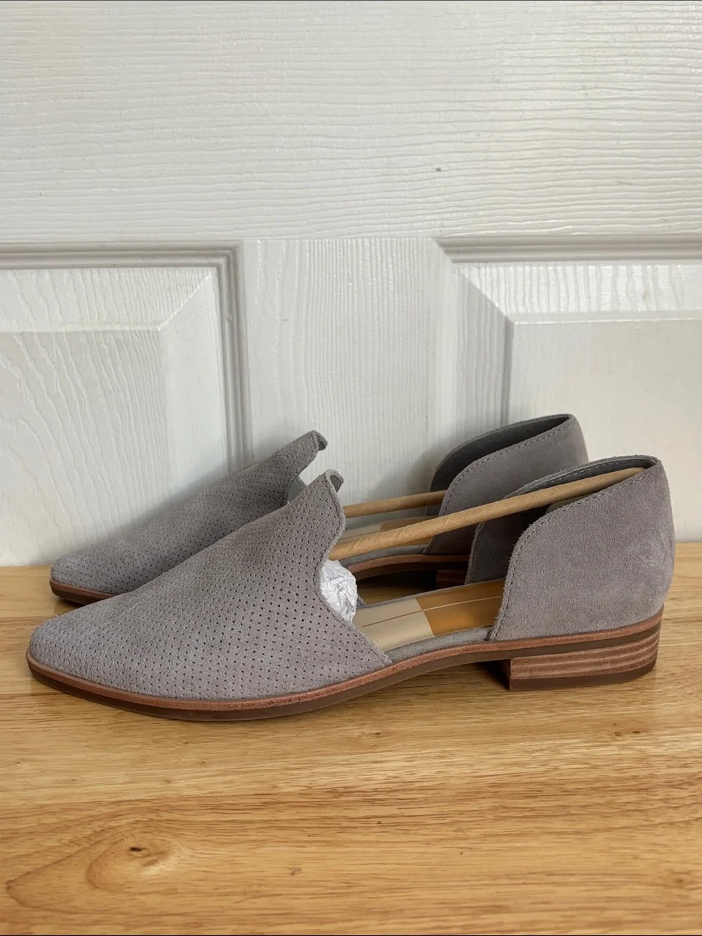 Dolce Vita KELSA Light Gray Leather Perforated Slip-On Almond Toe Loafers size 8